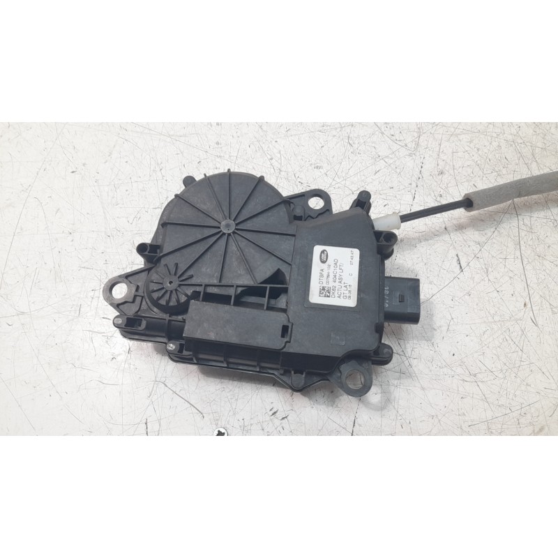 Recambio de motor cierre centralizado porton para land rover discovery sport 2.0 td4 cat referencia OEM IAM DK62404C10AD  