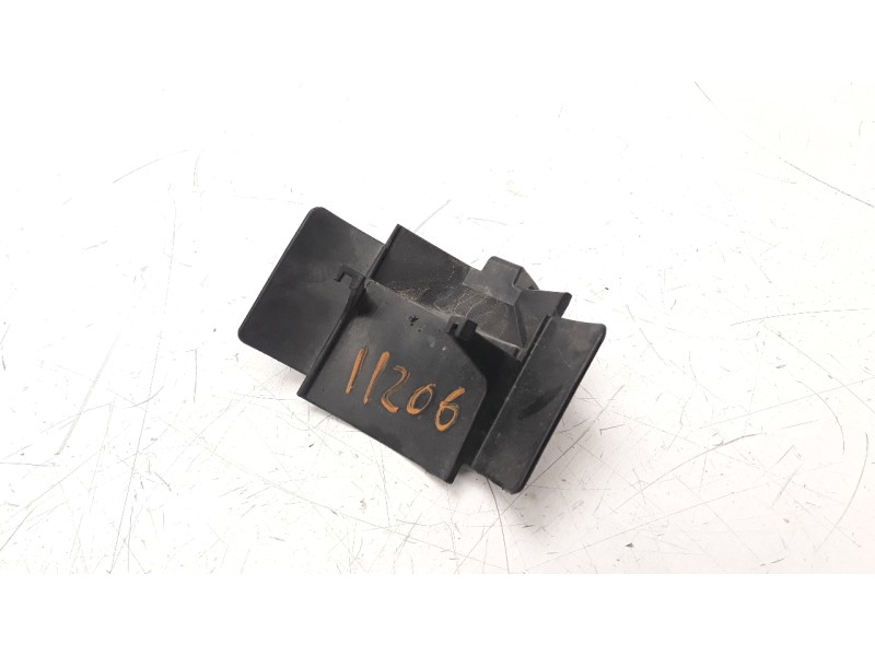 Recambio de moldura para bmw f 800 gt referencia OEM IAM 17117703038  
