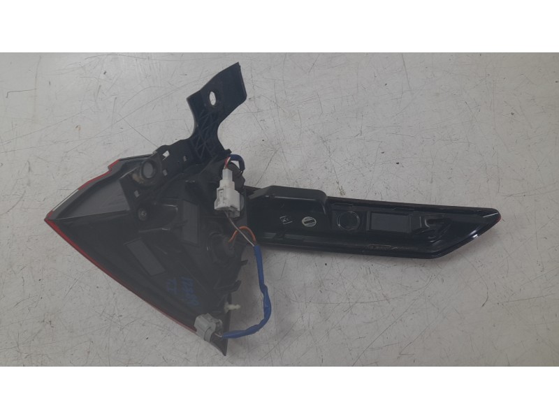Recambio de piloto trasero izquierdo para nissan qashqai iii (j12) 1.3 dig-t referencia OEM IAM 265556UA5A  