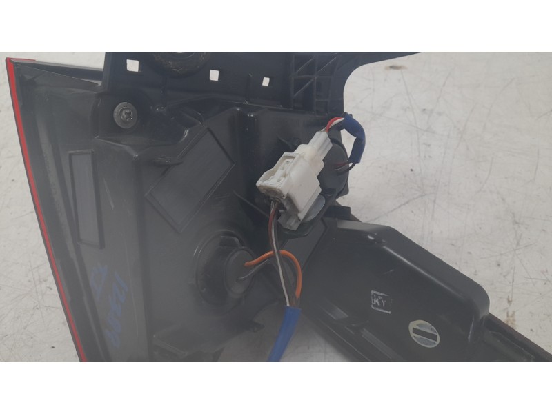Recambio de piloto trasero izquierdo para nissan qashqai iii (j12) 1.3 dig-t referencia OEM IAM 265556UA5A  