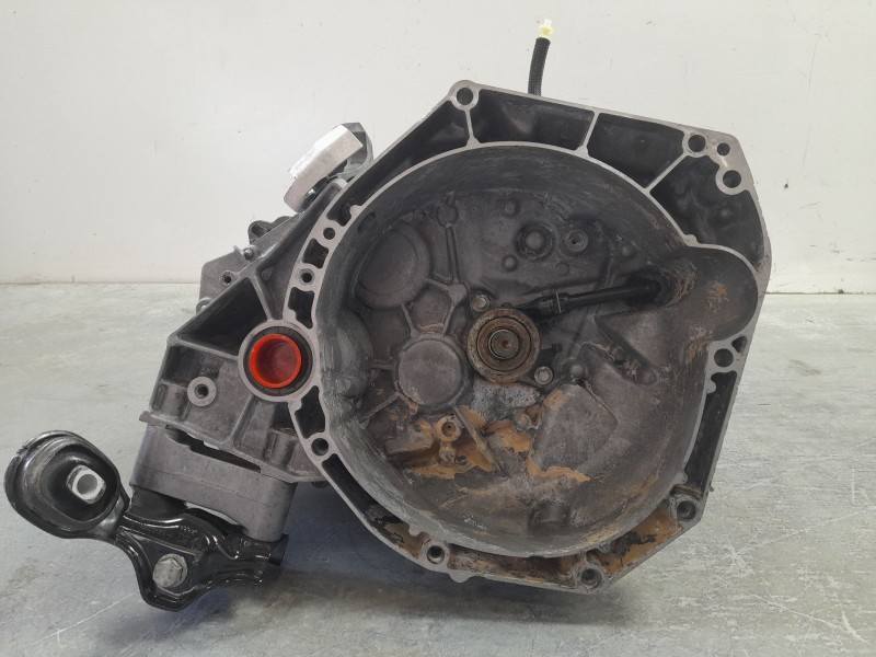 Recambio de caja cambios para dacia duster iii eco-g 100 essential referencia OEM IAM 320108995R JT4027 