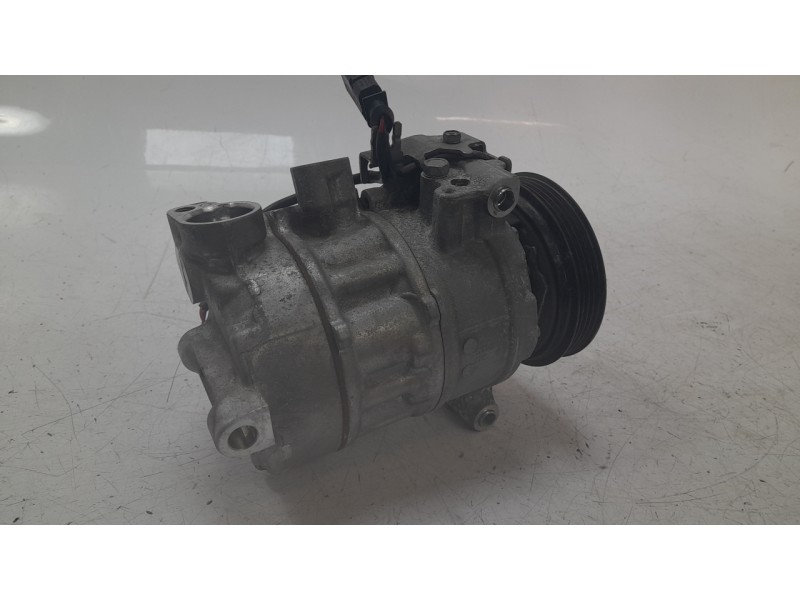 Recambio de compresor aire acondicionado para audi a4 b9 avant (8w5, 8wd) s4 tdi mild hybrid quattro referencia OEM IAM 8W081680