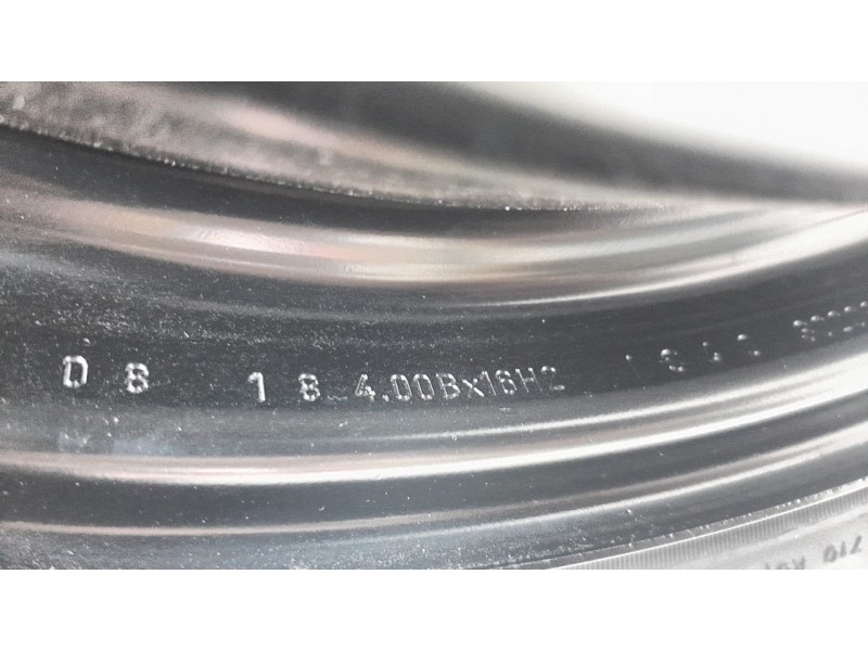 Recambio de neumatico repuesto para renault captur limited referencia OEM IAM T1257016  