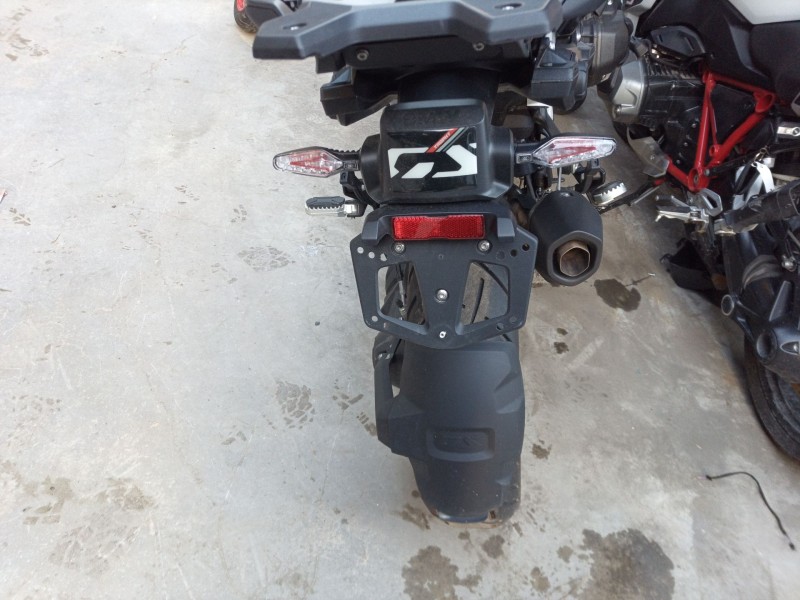 Recambio de portamatriculas para bmw r 1300 gs referencia OEM IAM   