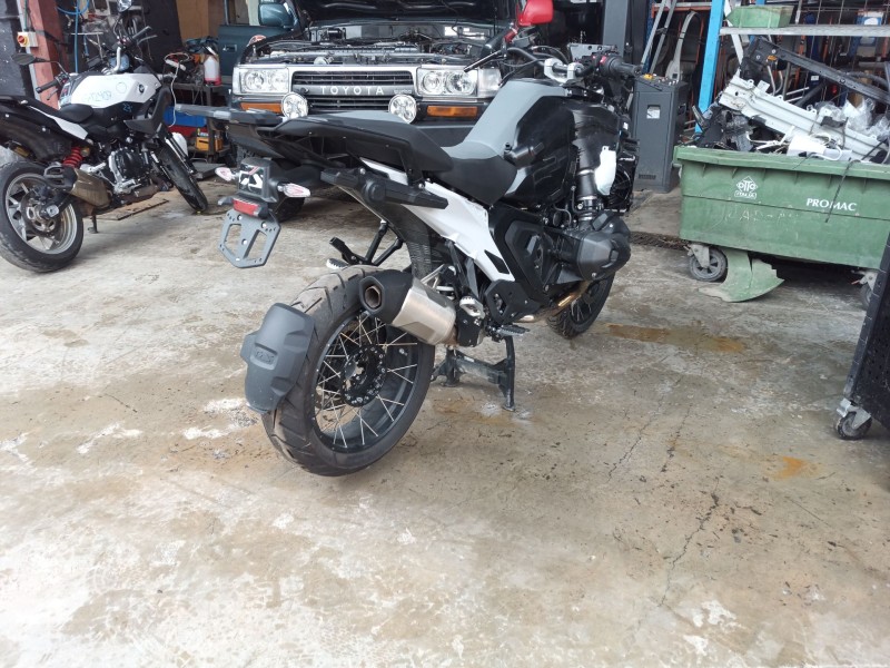 bmw r 1300 gs del año 2023