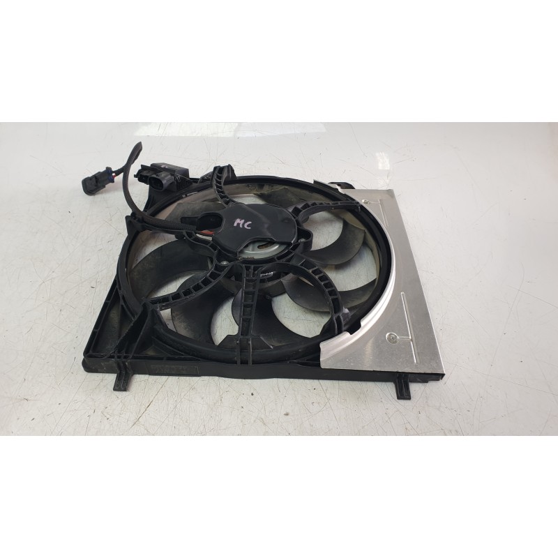 Recambio de electroventilador para opel corsa f (p2jo) 1.2 (68) referencia OEM IAM TP1227720710 TP0421730040 