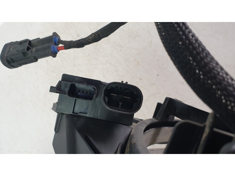 Recambio de electroventilador para opel corsa f (p2jo) 1.2 (68) referencia OEM IAM TP1227720710 TP0421730040 