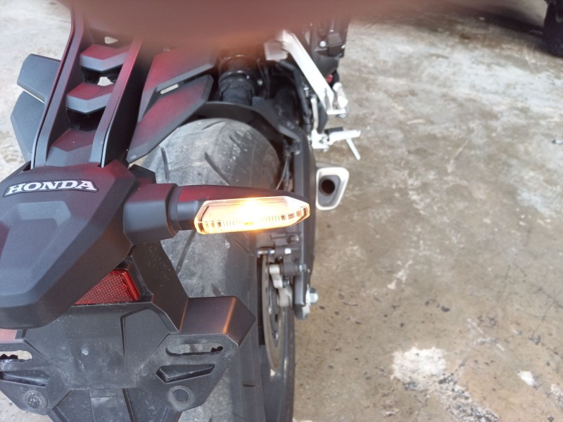 Recambio de piloto trasero derecho para honda cbr (601cc - ) cbr 650 r (rh07, rh01) referencia OEM IAM   