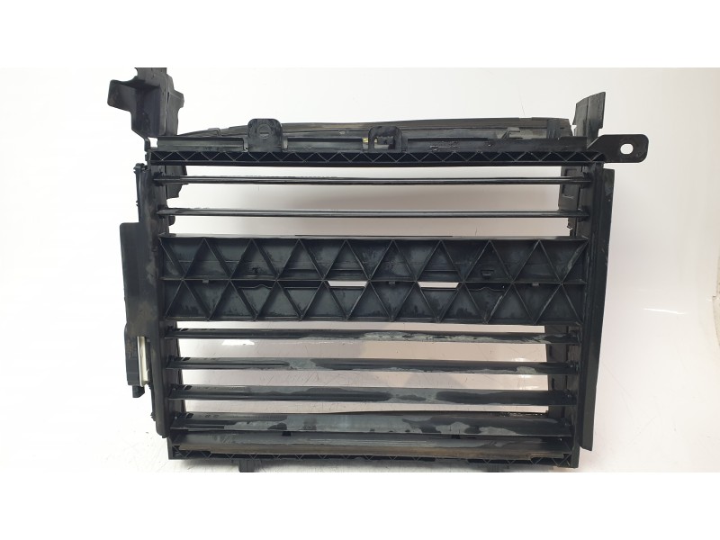 Recambio de calandra delantera de radiador para opel corsa f (p2jo) 1.2 (68) referencia OEM IAM 113831600  