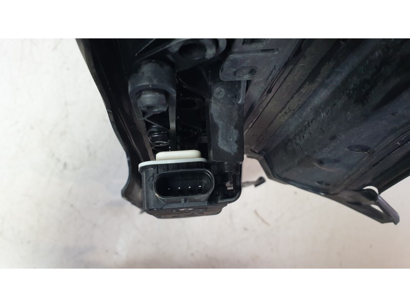 Recambio de calandra delantera de radiador para opel corsa f (p2jo) 1.2 (68) referencia OEM IAM 113831600  