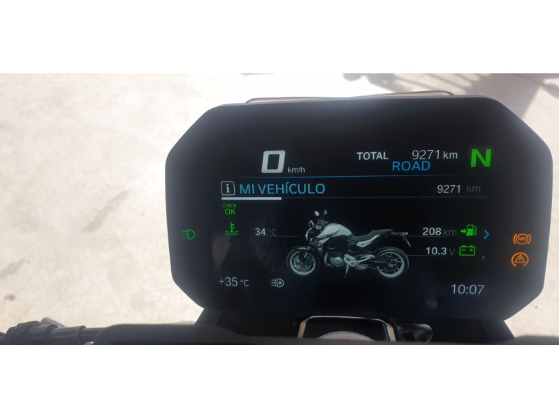 bmw f 900 r del año 2021