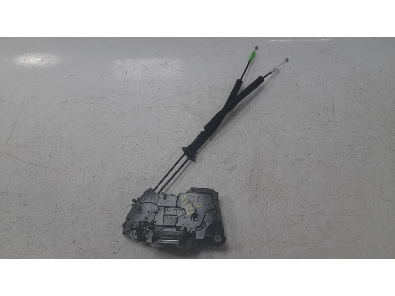 Recambio de cerradura puerta delantera izquierda para toyota c-hr hybrid active referencia OEM IAM 69040F4140  