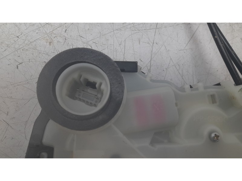 Recambio de cerradura puerta delantera izquierda para toyota c-hr hybrid active referencia OEM IAM 69040F4140  