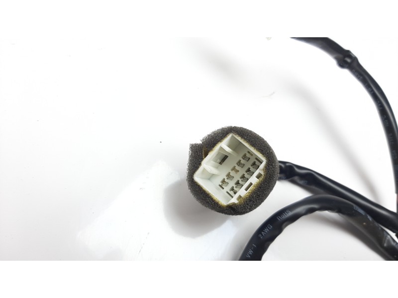 Recambio de mando volante para ssangyong rodius 2.0 td cat referencia OEM IAM 8915021120HEK  