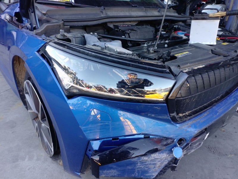 Recambio de faro derecho para skoda enyaq iv suv (5az) 80x 4x4 referencia OEM IAM   