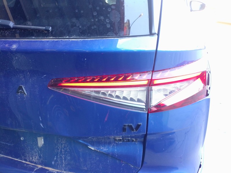 Recambio de piloto trasero derecho interior para skoda enyaq iv suv (5az) 80x 4x4 referencia OEM IAM   