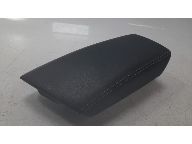 Recambio de apoyabrazos central para renault megane iv hatchback (b9a/m/n_) 1.3 tce 140 (b9nb) referencia OEM IAM 969208208R  