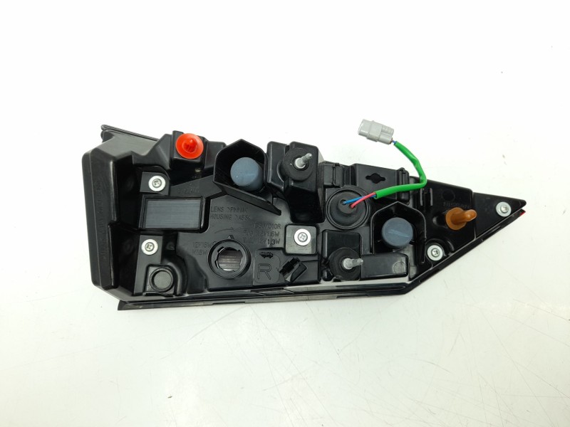 Recambio de piloto trasero derecho interior para nissan qashqai iii (j12) 1.3 dig-t referencia OEM IAM 265506UN1A  