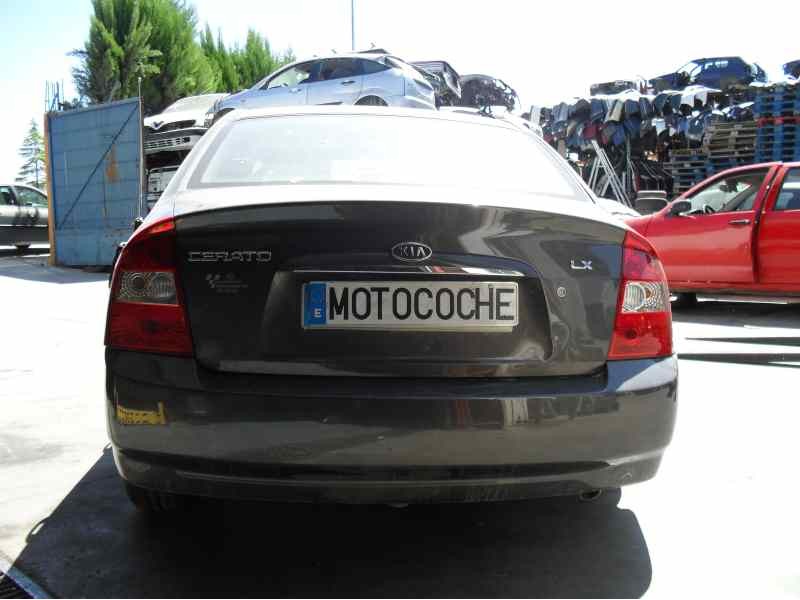 kia cerato del año 2004