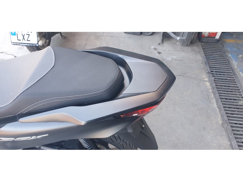 Recambio de portaequipajes para honda pcx 125 pcx 125 referencia OEM IAM 84151K1ZJ10ZG  