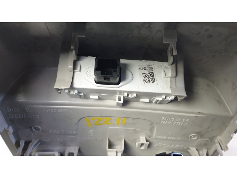 Recambio de luz interior para renault megane iv hatchback (b9a/m/n_) 1.3 tce 140 (b9nb) referencia OEM IAM 999806373R  