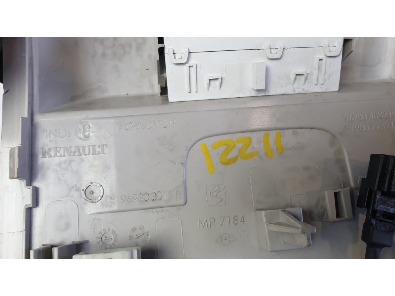 Recambio de luz interior para renault megane iv hatchback (b9a/m/n_) 1.3 tce 140 (b9nb) referencia OEM IAM 999806373R  