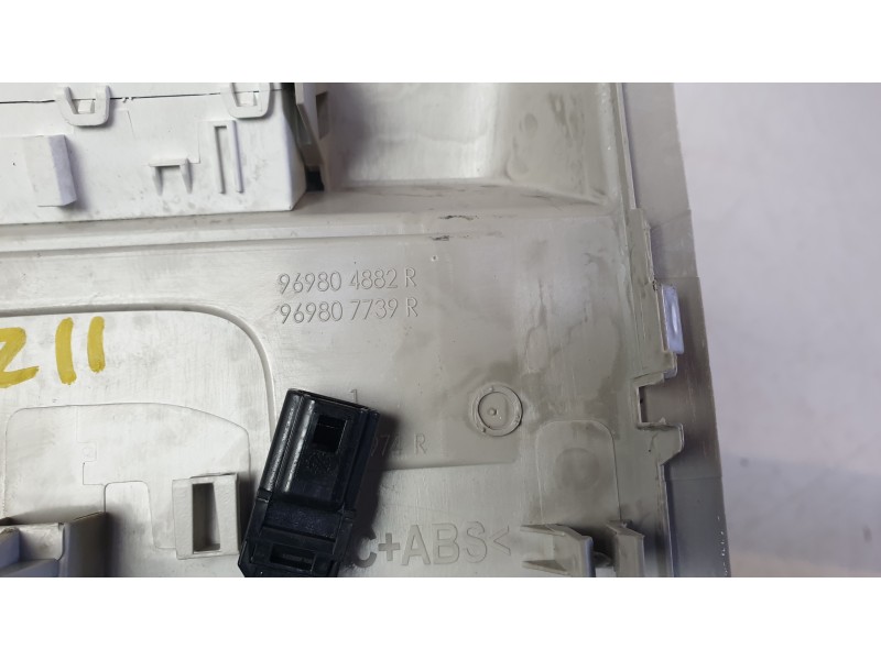 Recambio de luz interior para renault megane iv hatchback (b9a/m/n_) 1.3 tce 140 (b9nb) referencia OEM IAM 999806373R  