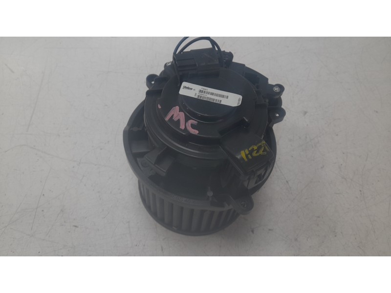 Recambio de ventilador calefaccion para renault megane iv hatchback (b9a/m/n_) 1.3 tce 140 (b9nb) referencia OEM IAM 272103243R 
