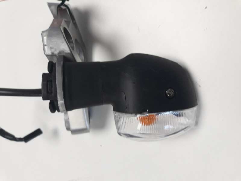 Recambio de piloto delantero derecho para yamaha xsr 900 xsr 900 referencia OEM IAM B90833200000  