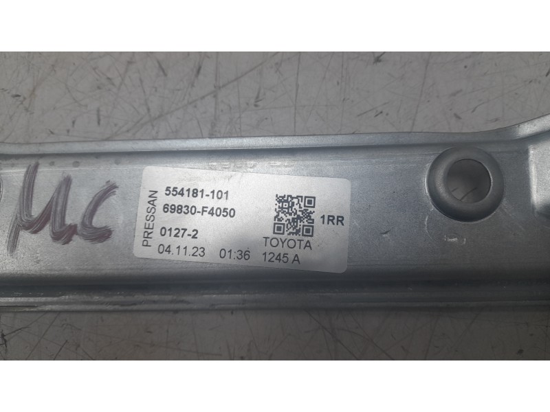 Recambio de elevalunas trasero derecho para toyota c-hr hybrid active referencia OEM IAM 69830F4050  