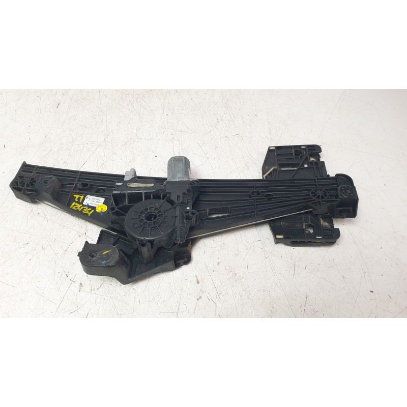 Recambio de elevalunas trasero izquierdo para ds ds 3 / ds 3 crossback (ur_, uc_, uj_) 1.5 bluehdi 100 referencia OEM IAM 982821