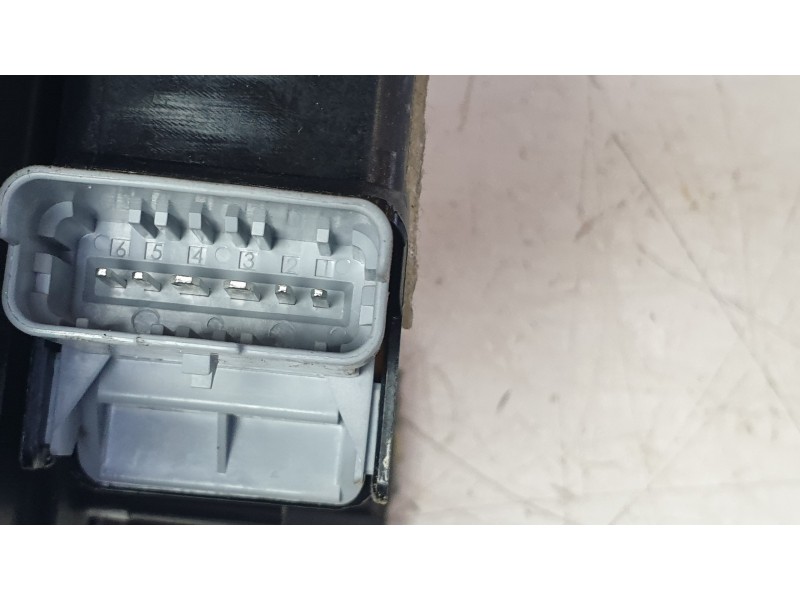 Recambio de elevalunas trasero izquierdo para ds ds 3 / ds 3 crossback (ur_, uc_, uj_) 1.5 bluehdi 100 referencia OEM IAM 982821