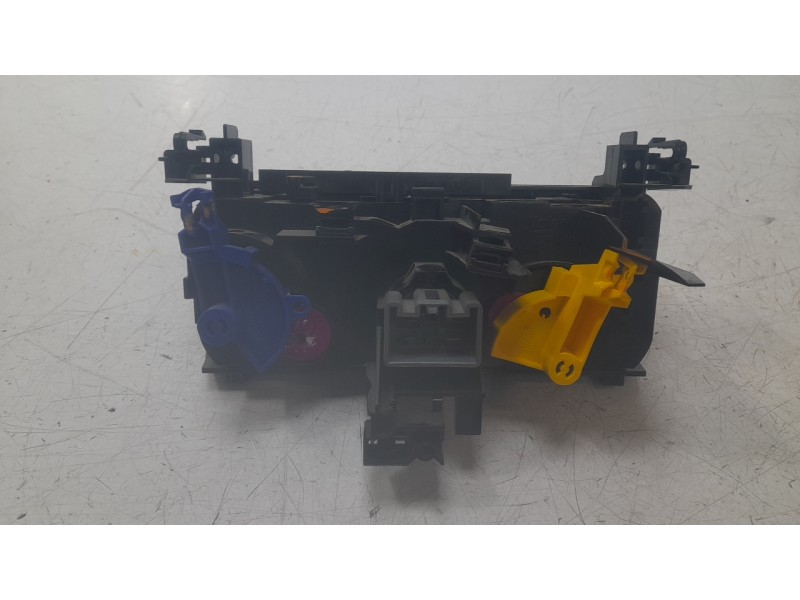 Recambio de mando climatizador para dacia duster iii eco-g 100 essential referencia OEM IAM 275007425R  
