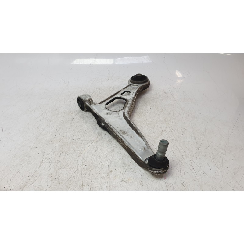 Recambio de brazo suspension superior delantero izquierdo para nissan qashqai iii (j12) 1.3 dig-t referencia OEM IAM 545016UA0A 