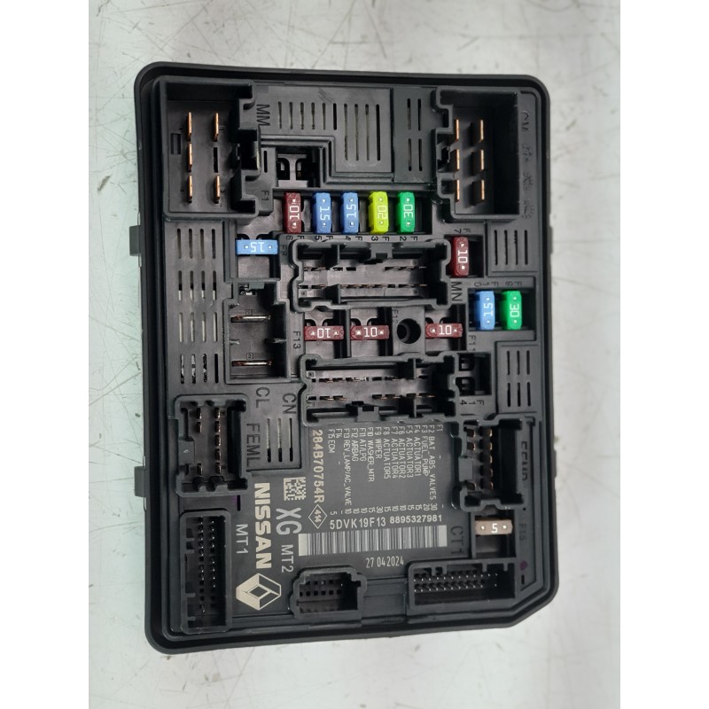 Recambio de caja reles / fusibles para dacia duster iii eco-g 100 essential referencia OEM IAM 284B770754R 5DVK19F13 / 889532798