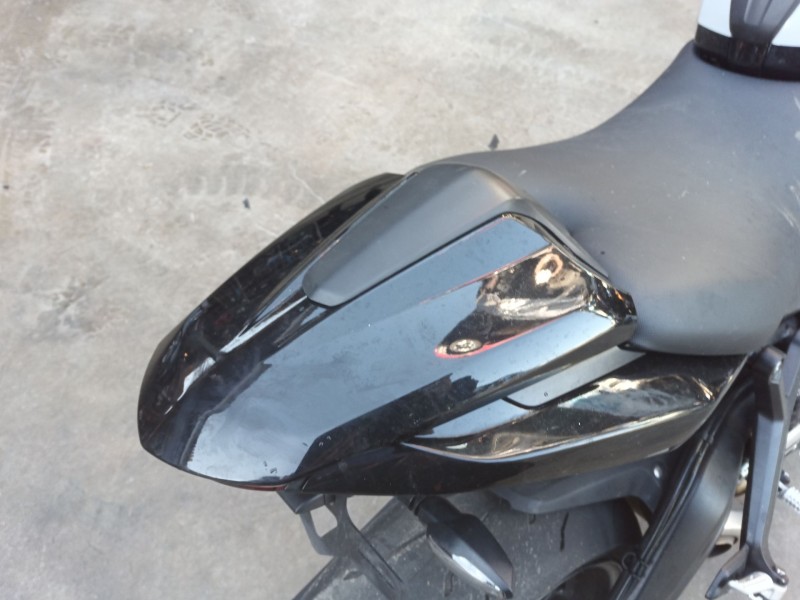 Recambio de colin trasero para triumph daytona 660 referencia OEM IAM   