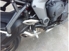 Recambio de estribo lateral para triumph daytona 660 referencia OEM IAM   