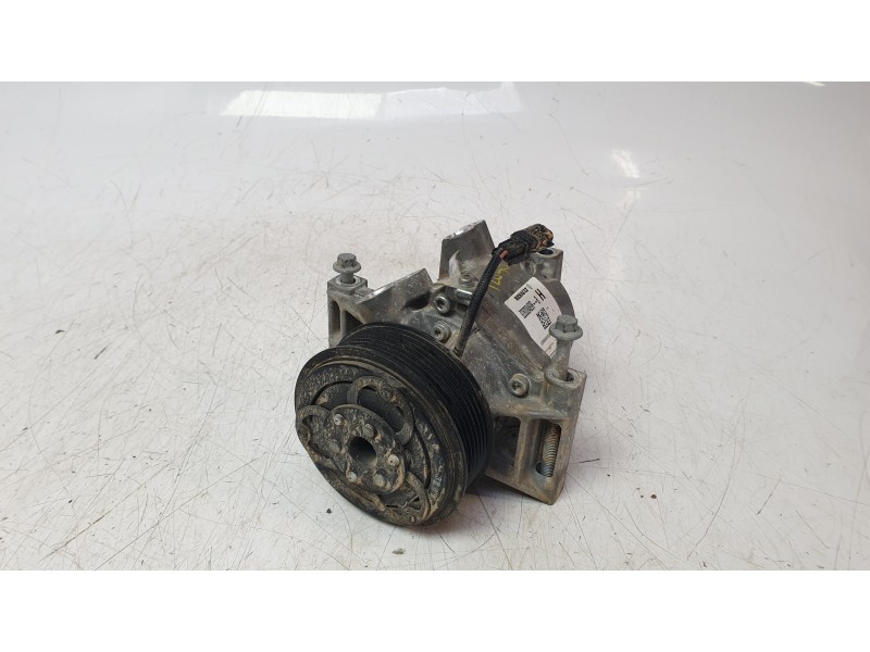 Recambio de compresor aire acondicionado para dacia duster iii eco-g 100 essential referencia OEM IAM 926008469R  