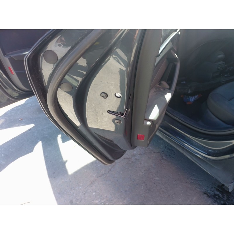 Recambio de cerradura puerta trasera izquierda para audi a3 sportback (8ya, 8yf) 30 tdi referencia OEM IAM   