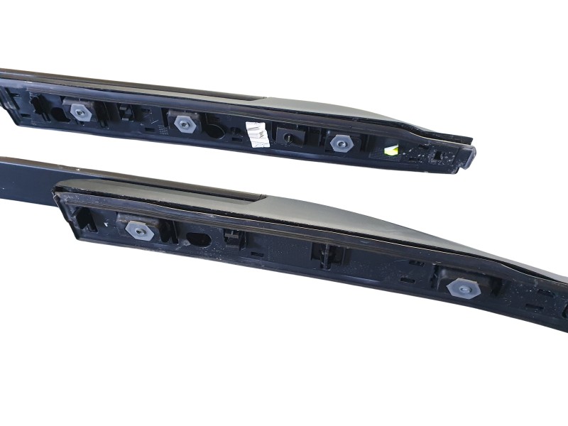 Recambio de barras techo para dacia duster iii eco-g 100 essential referencia OEM IAM 738217651R  
