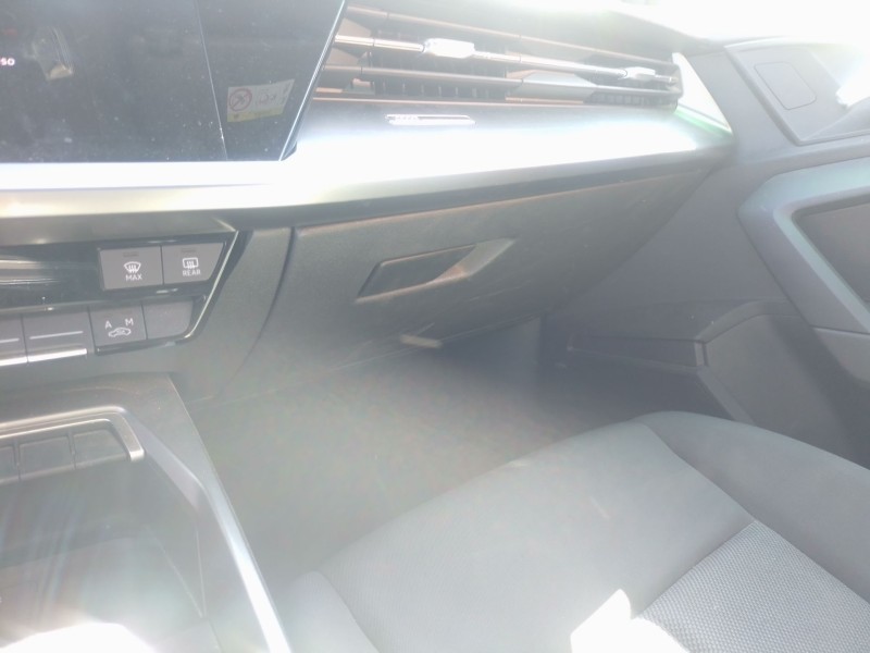 Recambio de guantera para audi a3 sportback (8ya, 8yf) 30 tdi referencia OEM IAM   