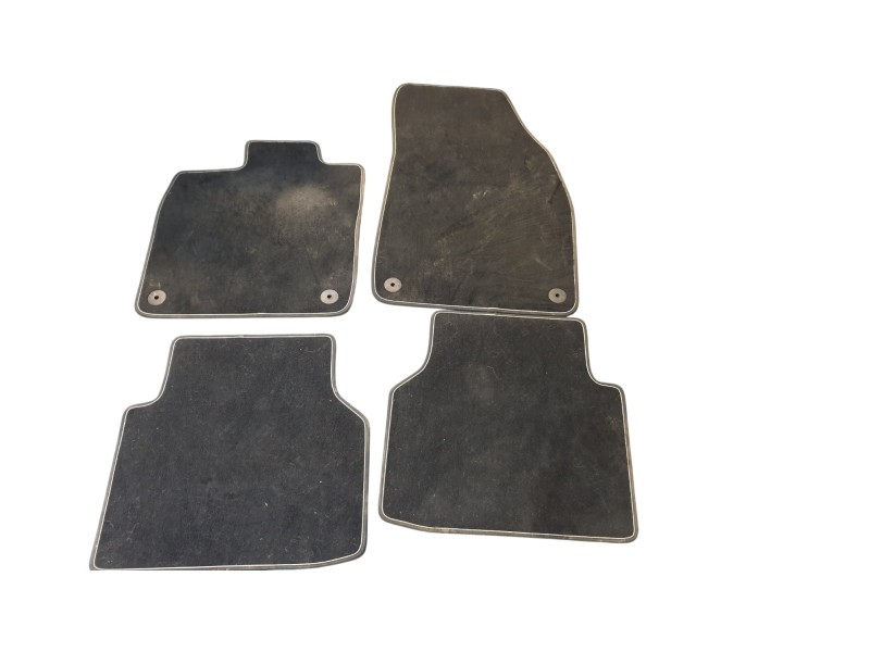 Recambio de juego alfombrillas para skoda enyaq iv suv (5az) 80x 4x4 referencia OEM IAM 5LB863011D  