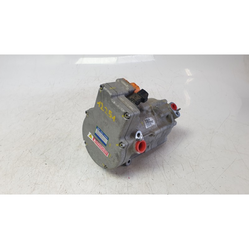 Recambio de compresor aire acondicionado para hyundai kona (os, ose, osi) 1.6 gdi hybrid referencia OEM IAM 97701CM000  320311G