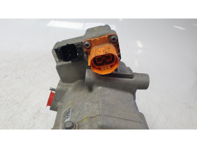 Recambio de compresor aire acondicionado para hyundai kona (os, ose, osi) 1.6 gdi hybrid referencia OEM IAM 97701CM000  320311G