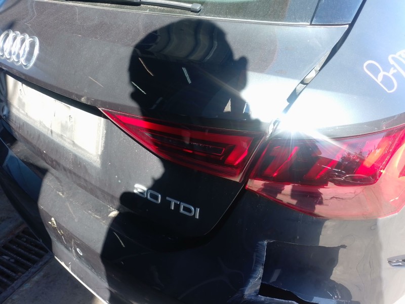 Recambio de piloto trasero derecho interior para audi a3 sportback (8ya, 8yf) 30 tdi referencia OEM IAM   