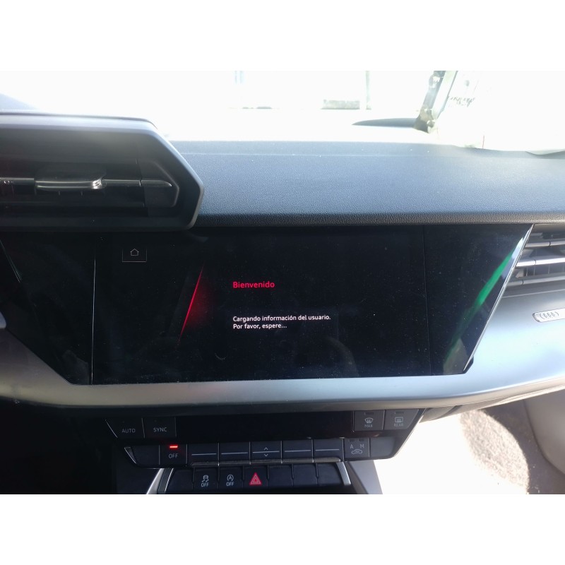 Recambio de pantalla multifuncion para audi a3 sportback (8ya, 8yf) 30 tdi referencia OEM IAM   