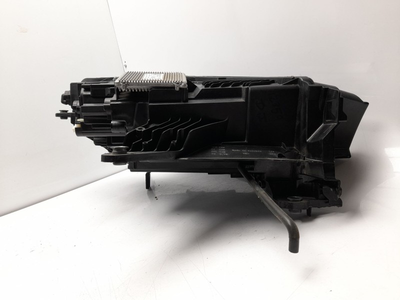 Recambio de faro izquierdo para skoda enyaq iv suv (5az) 80x 4x4 referencia OEM IAM   