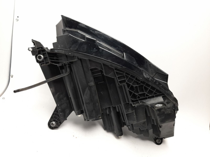 Recambio de faro izquierdo para skoda enyaq iv suv (5az) 80x 4x4 referencia OEM IAM   