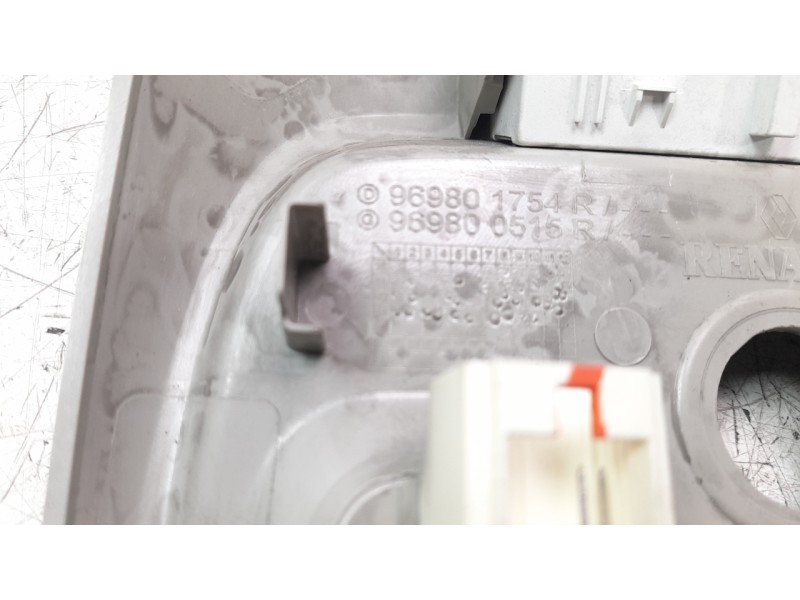 Recambio de luz interior para renault captur limited referencia OEM IAM 969801754R  