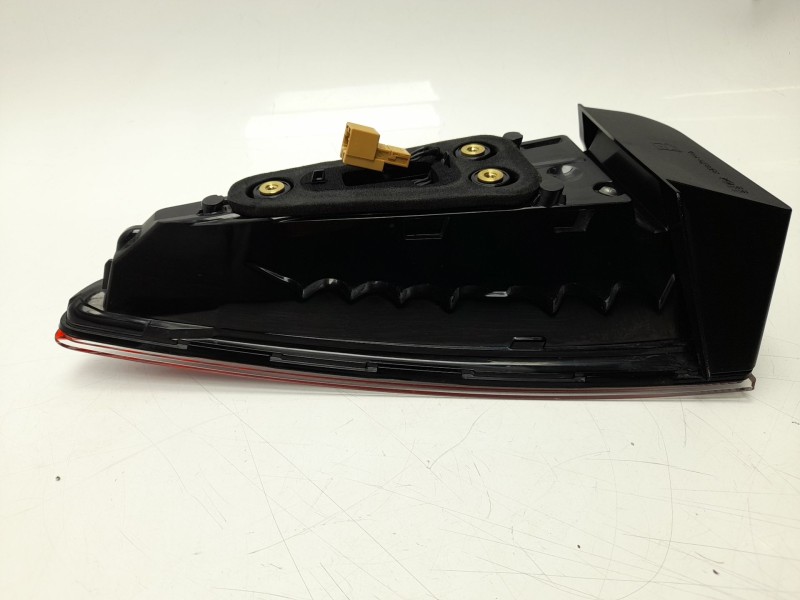 Recambio de piloto trasero izquierdo interior para skoda enyaq iv suv (5az) 80x 4x4 referencia OEM IAM 5LG945307B  